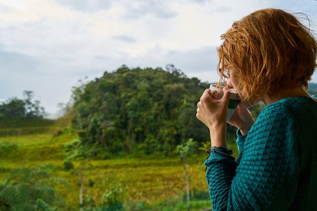 coffee, woman, drink-2318975.jpg