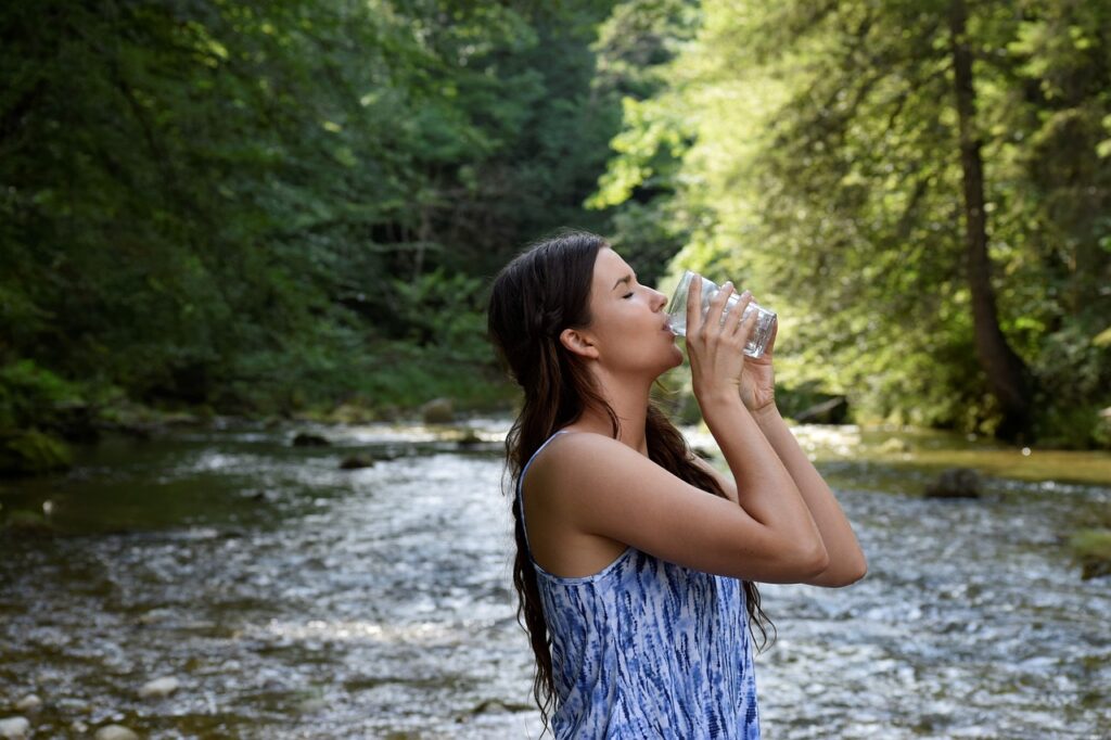 8x8 rule, hydration, water intake, beauty with water